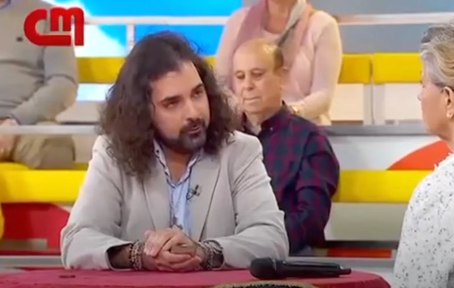 Tarólogo João Correia em entrevista a CMTV em Portugal